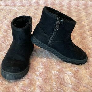 EUC Girls Cat & Jack Black Arlo Winter Boots